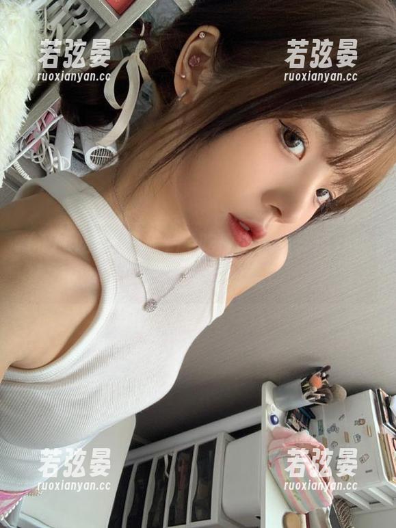 误入17c吃瓜的入口，瓜好像比我还好奇，哈哈！