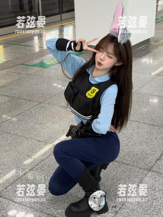 在官网下载17吃瓜网，你会发现原来瓜也能这么酷！