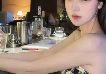下载‘1970s蜜桃色’，刚刚发现一大堆黑料，惊呆了！