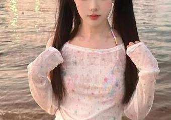 https://51cg.fun的资源堆积如山，逼我安静地吃瓜，生怕错过啥！