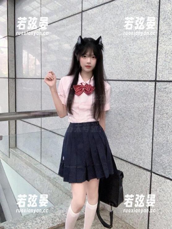 观看热点事件在“www.51吃瓜”上掀起的惊涛骇浪，心里暗想：这剧情太夸张！