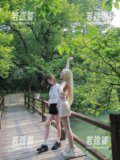 观看大学生的奇葩生活：51吃瓜网带你直击校园内幕！