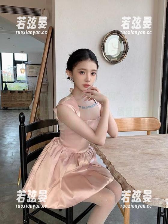 下载“58吃瓜网”，发现我已经沉迷于无尽的八卦中了，感觉自己快变成瓜民了...