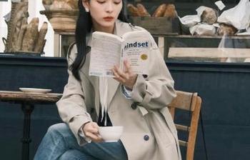 “91吃瓜中心网站”，你还记得你第一次被它吸引的瞬间吗？八卦的诱惑真是无形的火焰。