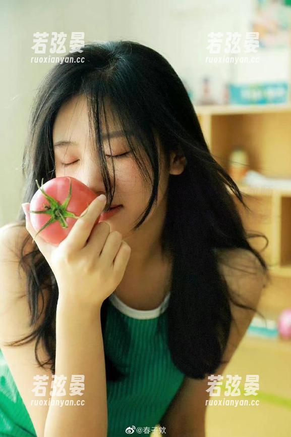 咦，五一吃瓜最新免费版教师节搞活动，任何瓜吃过都可以免费审核通过吗？