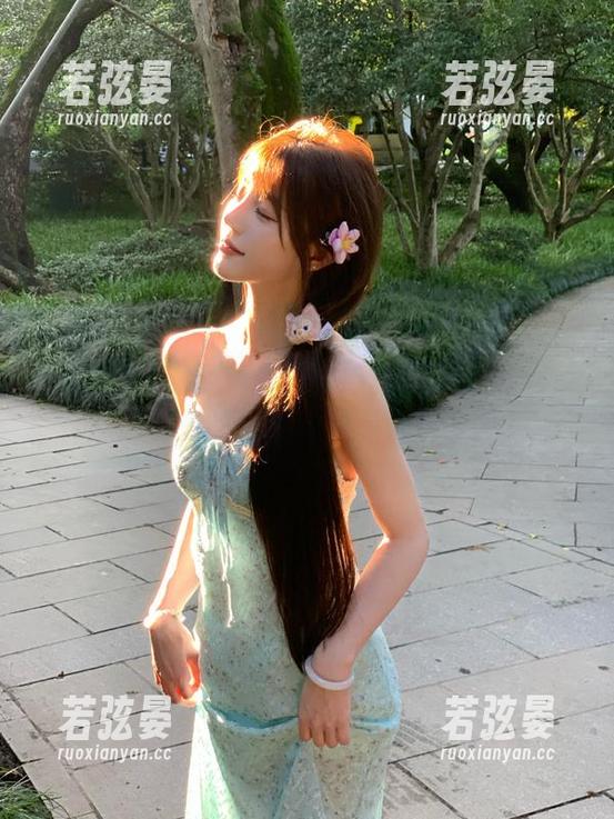更新来了！五一爆料：那个在海滩打卡的人，真的是背包客吗？