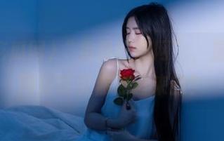 “免费吃瓜网”，是不是靠网址吸引你点进来的？