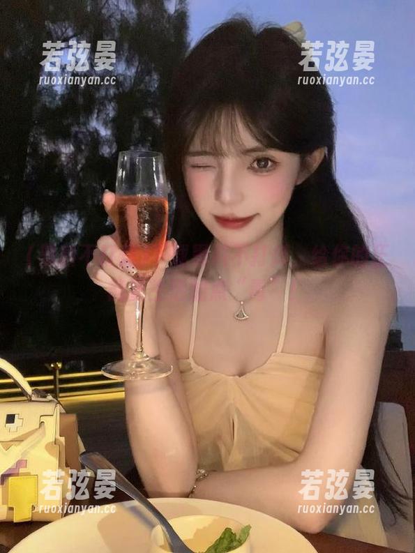 下载黑料不打烊，给你的正能量生活加点“毒”！