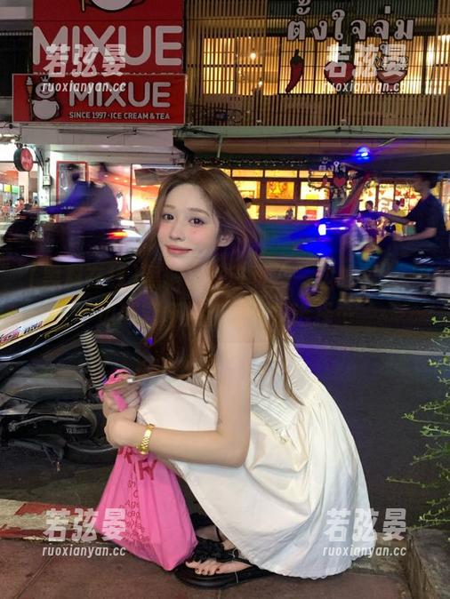 黑料在线首页：一边吃瓜，一边默默怀疑我的人生选择…