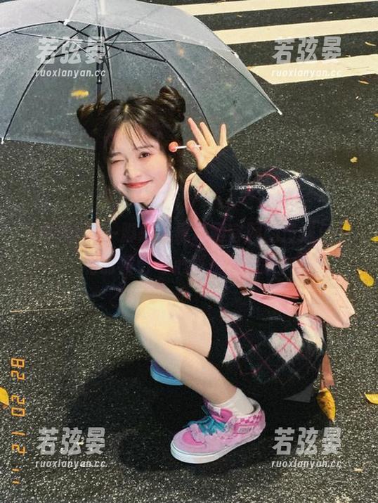 一脚踏入黑料网官网的传送门，有时候好奇心真是祸根嘛！
