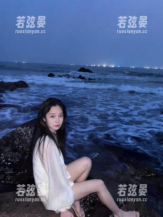 水花四溅的时刻，在“黑社料”视频中感受快乐的波动